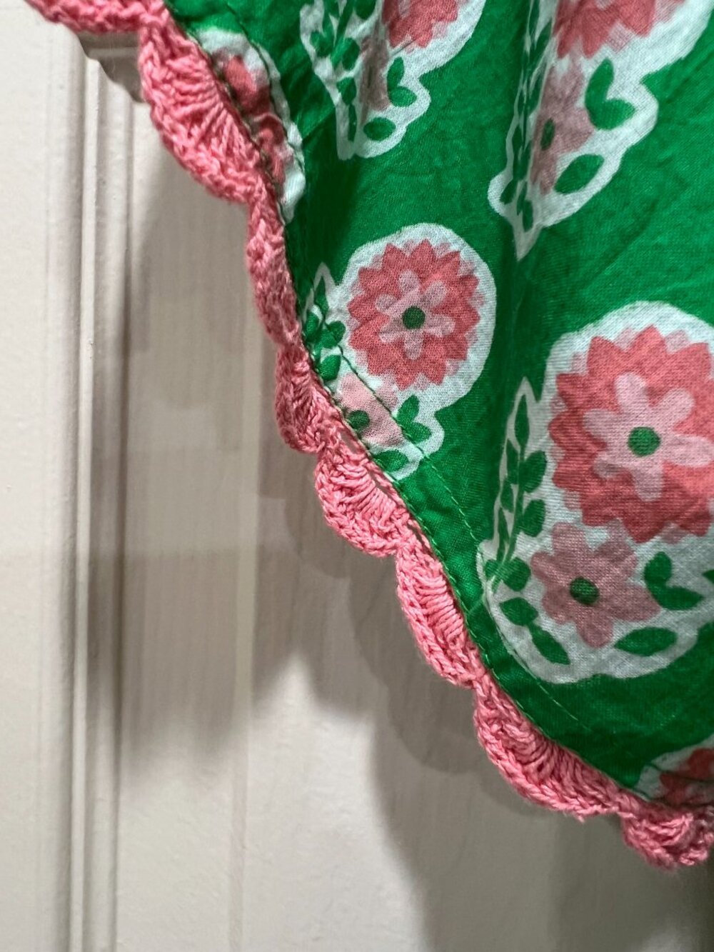 Women's THML Green Pink Floral Smocked Puff Sleeve Blouse Top - Medium - Picture 4 of 5